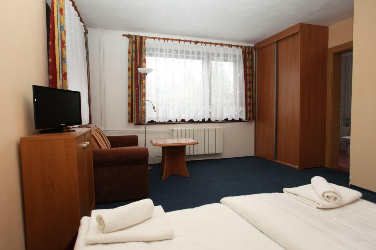 Penzion Demi Stara Lesna Exterior photo
